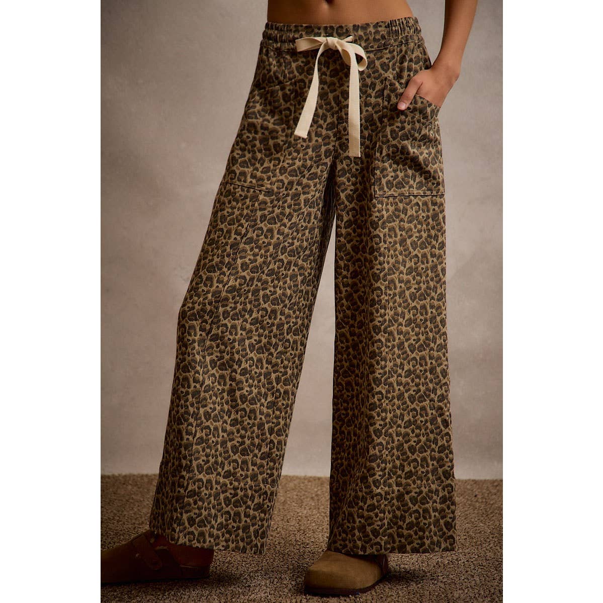 LEOPARD ELASTICIZED WAIST WIDE PANTS