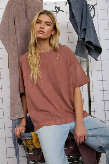 WASHED EXPOSED SEAM RELAXED KNIT T-SHIRT: TERRACOTTA
