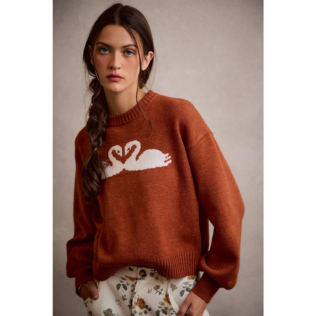 SWAN CREW NECK LONG SLEEVE SWEATER TOP