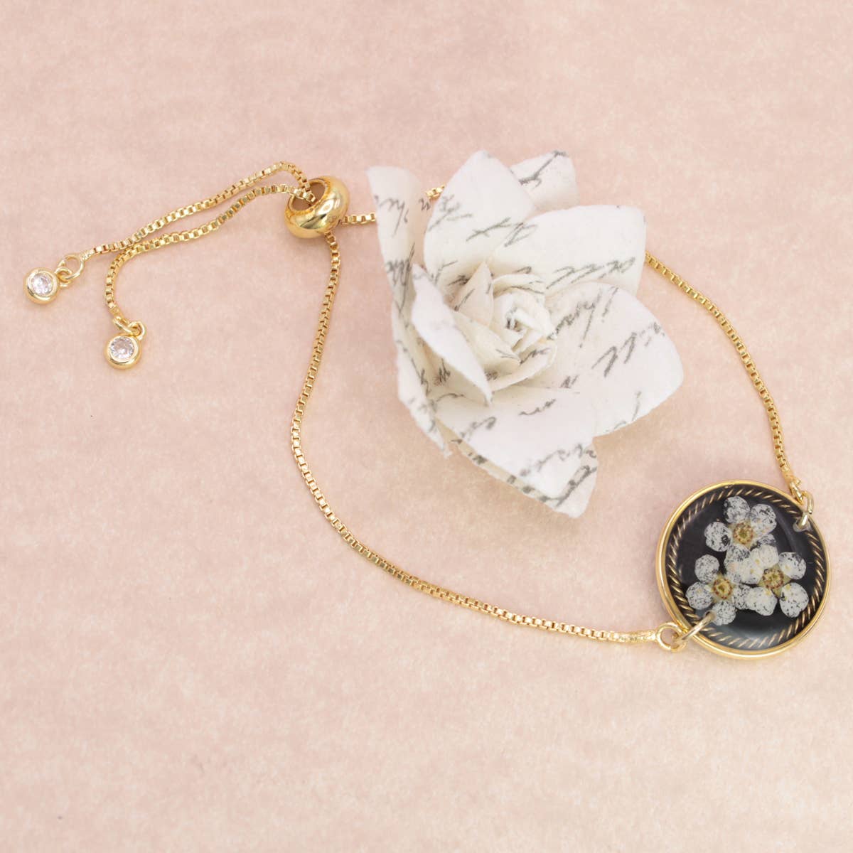 ZAD - Round Dried Flower Gold Chain Pull Bracelet