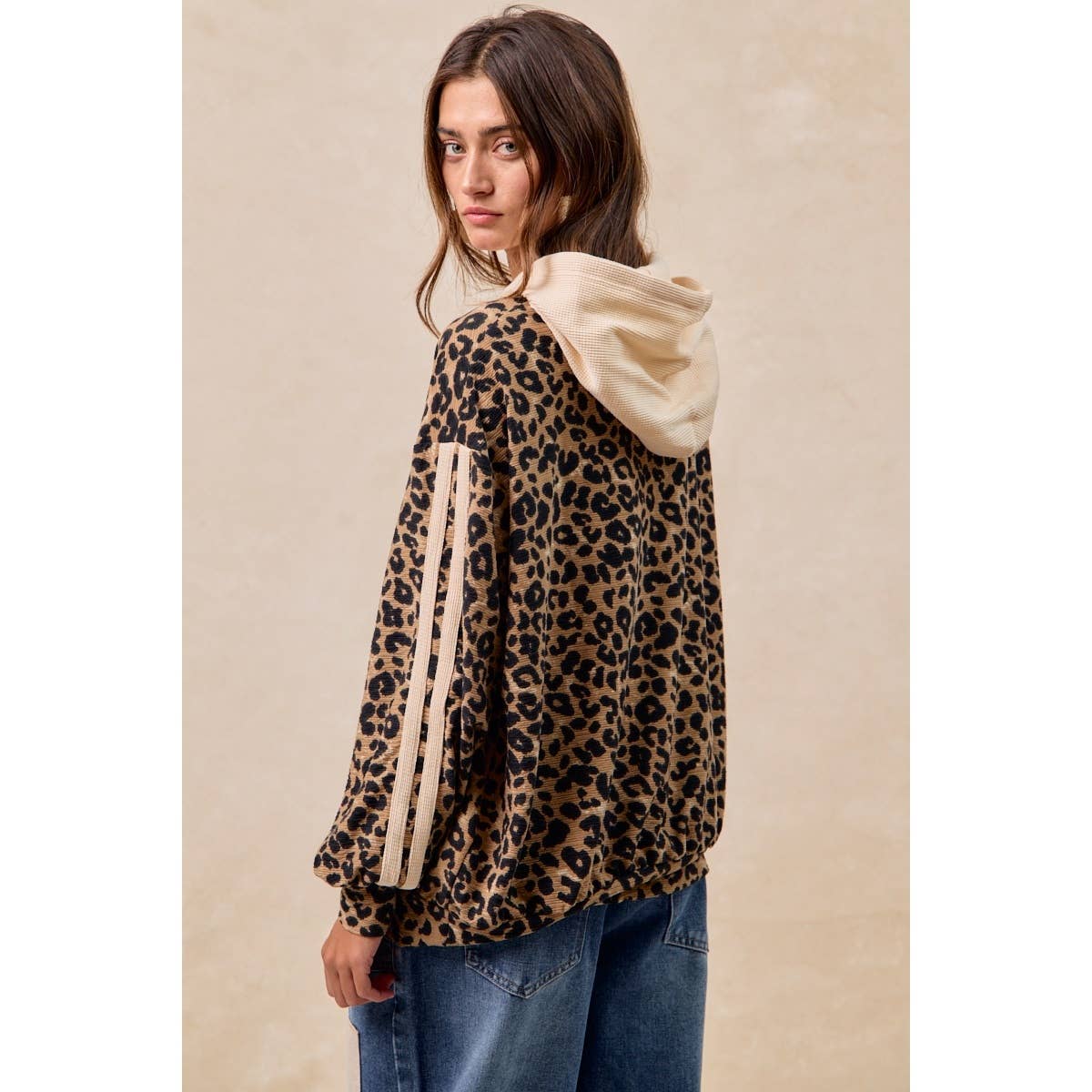 BiBi - WAFFLE THERMAL AND LEOPARD MIX AND MATCH HOODIE: LEOPARD/OATMEAL / L