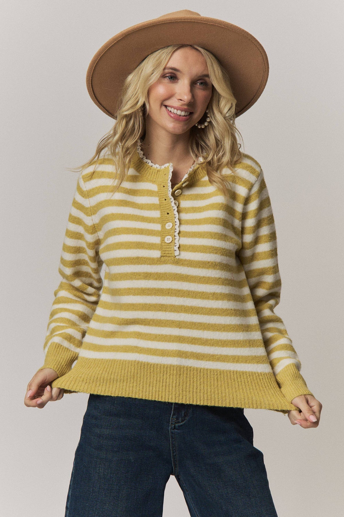 VINTAGE STRIPED HENLEY KNIT SWEATER: MUSTARD
