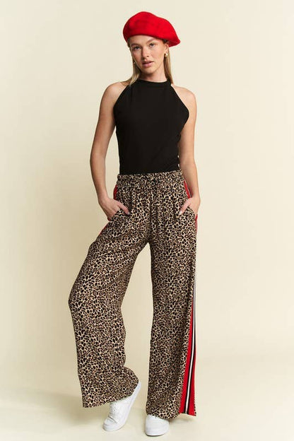 LEOPARD CONTRAST TROUSER RED PANEL