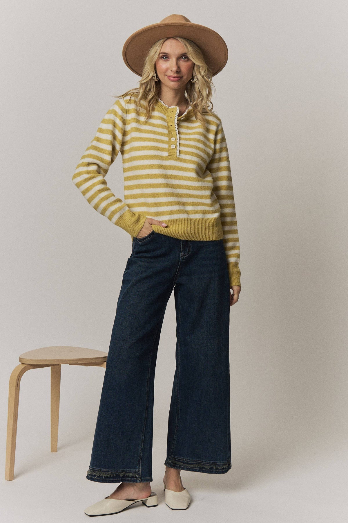 VINTAGE STRIPED HENLEY KNIT SWEATER: MUSTARD