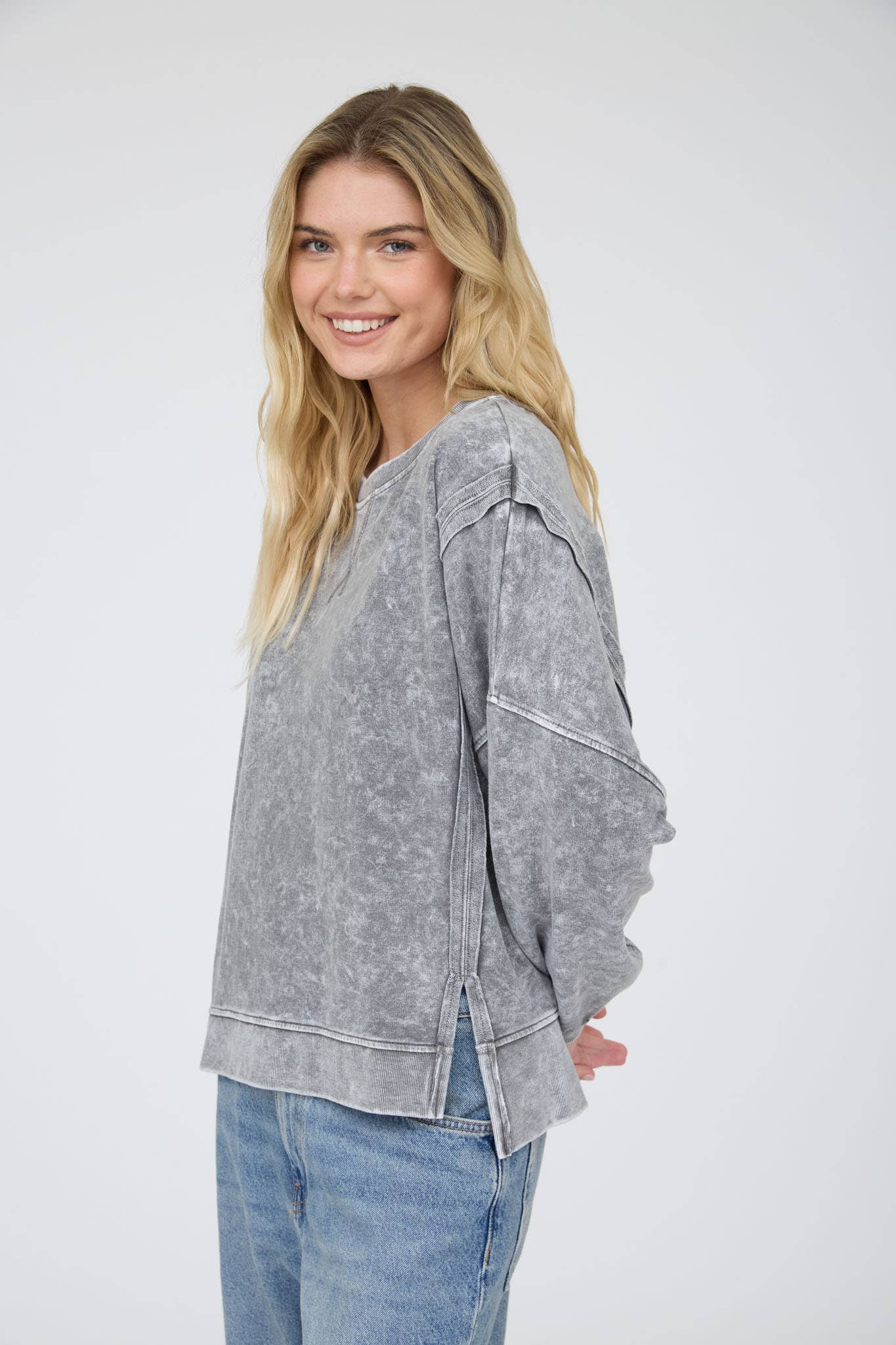 Blu Pepper - ACID WASH LONG SLEEVE SIDE SLIT KNIT TOP: INDIGO BLUE