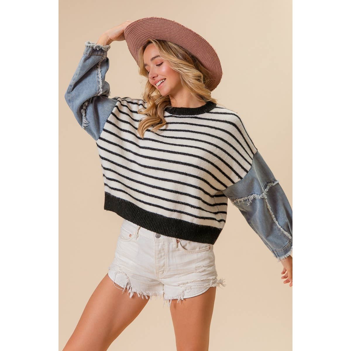 WASHED DENIM SLEEVE STRIPED SWEATER