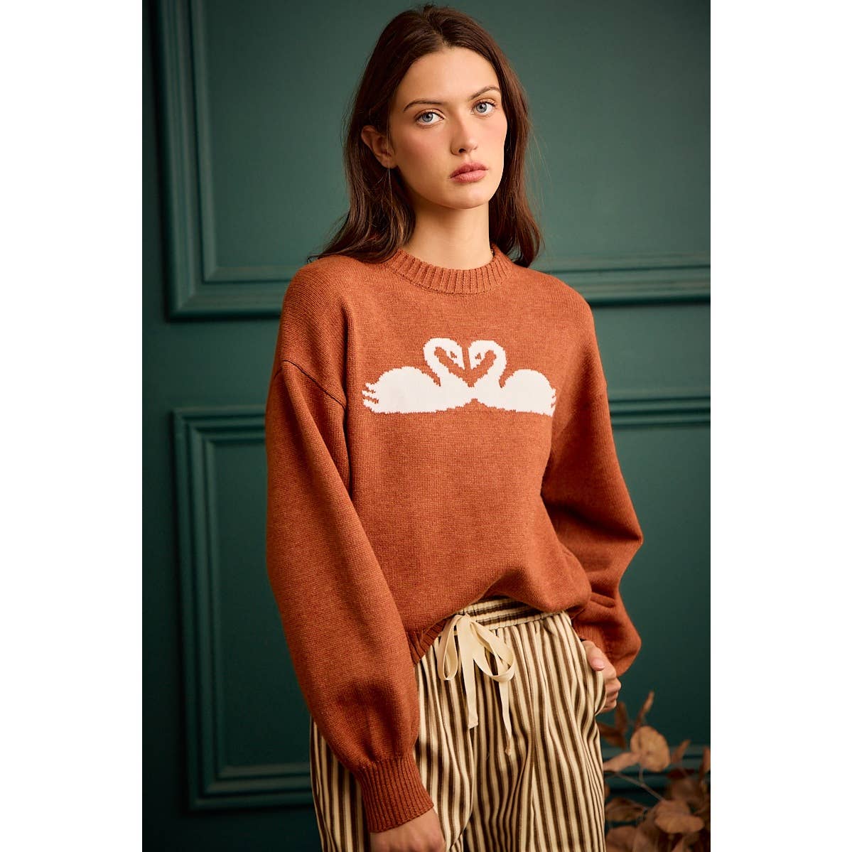 SWAN CREW NECK LONG SLEEVE SWEATER TOP