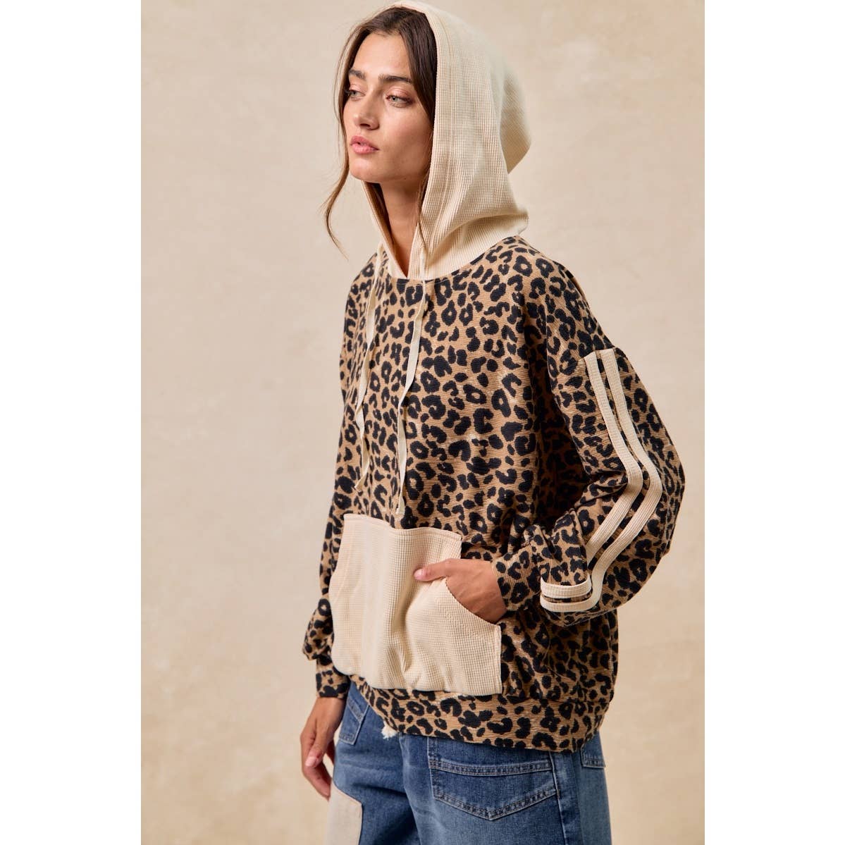 BiBi - WAFFLE THERMAL AND LEOPARD MIX AND MATCH HOODIE: LEOPARD/OATMEAL / L