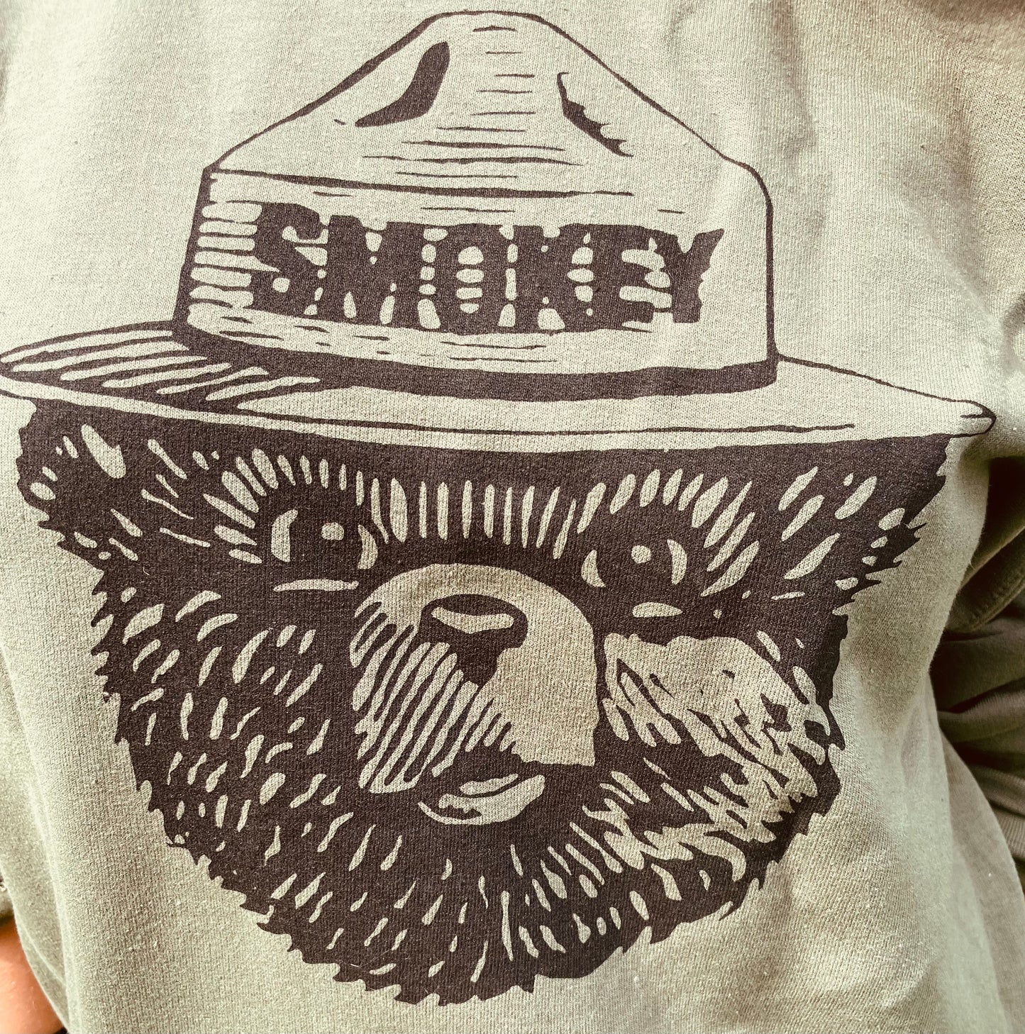 SMOKEY SWEATSHIRT